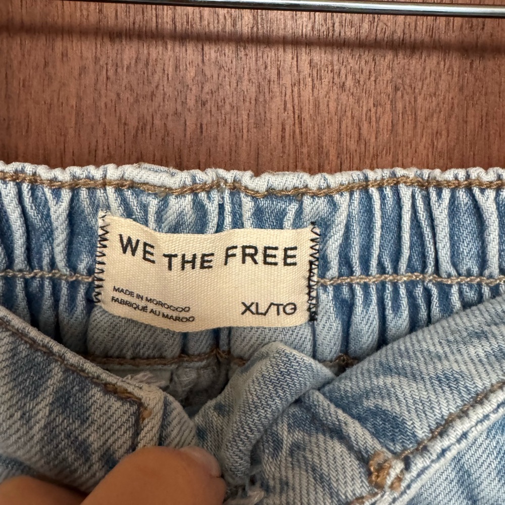 We The Free Light Wash Denim Wide Leg Jeans - Picture 5 of 6
